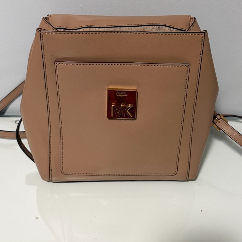 Michael Kors Brown Backpack with Gold Chain - Picture 10 of 13